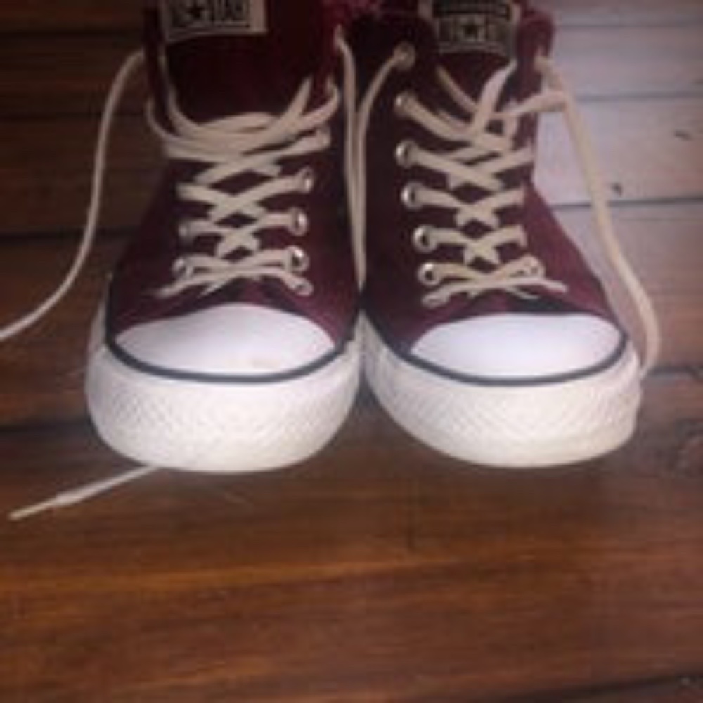 CHUCK TAYLOR ALL STAR HI TOPS